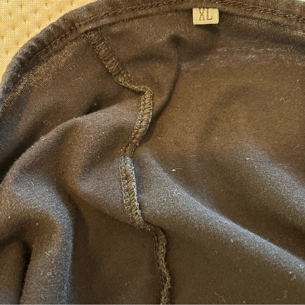 Women’s black shirt size XL - Picture 5 of 6